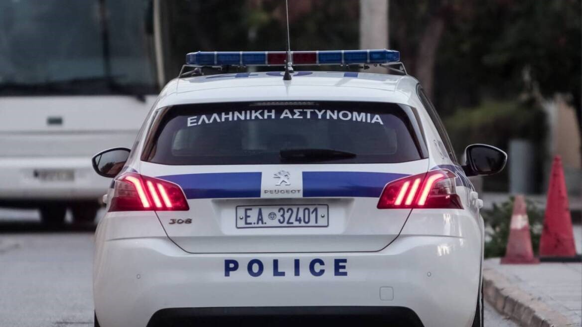 Παρίσταναν τους γιατρούς και "ξάφριζαν" ηλικιωμένους