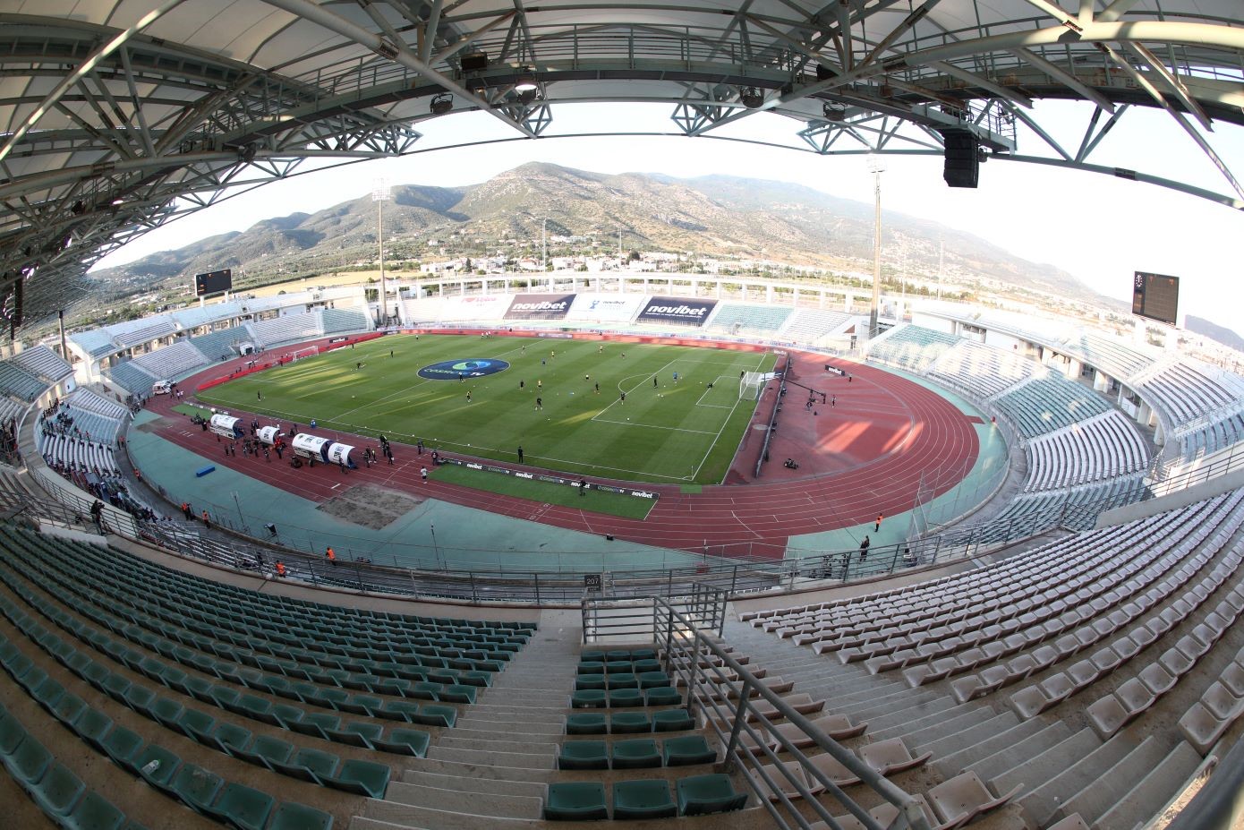 Χωρίς κόσμο και με ελάχιστες προσκλήσεις ο τελικός