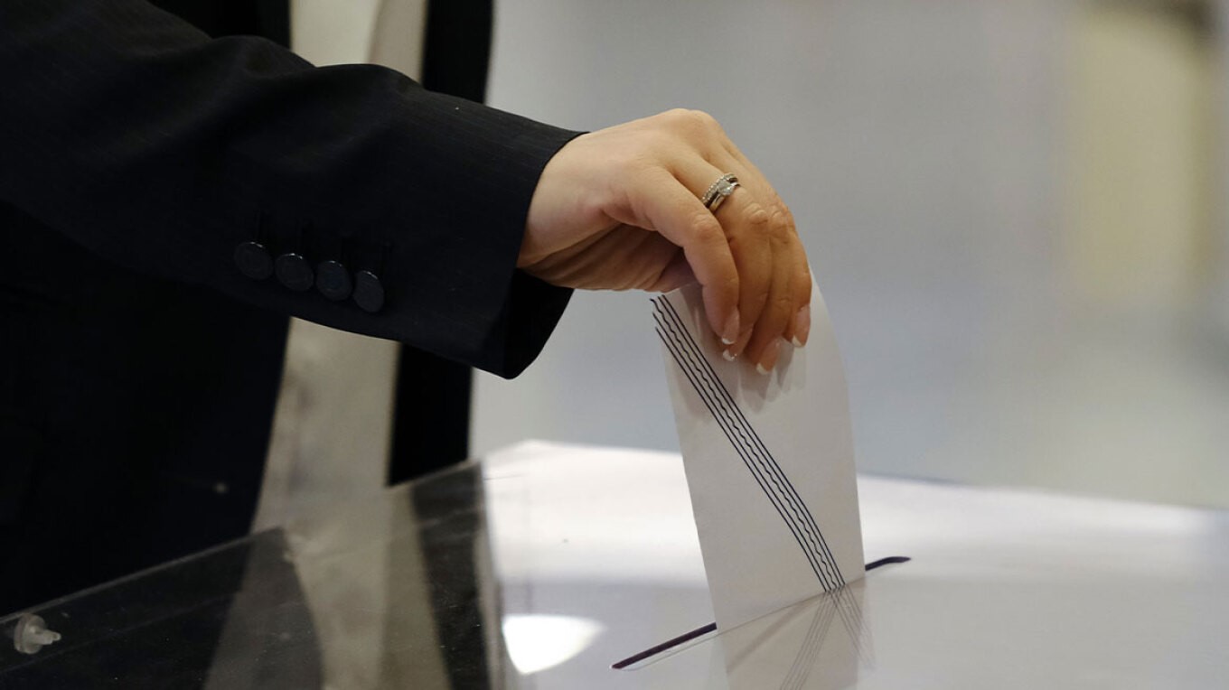 Ο ΣΥΡΙΖΑ χάνει συνεχώς ψηφοφόρους