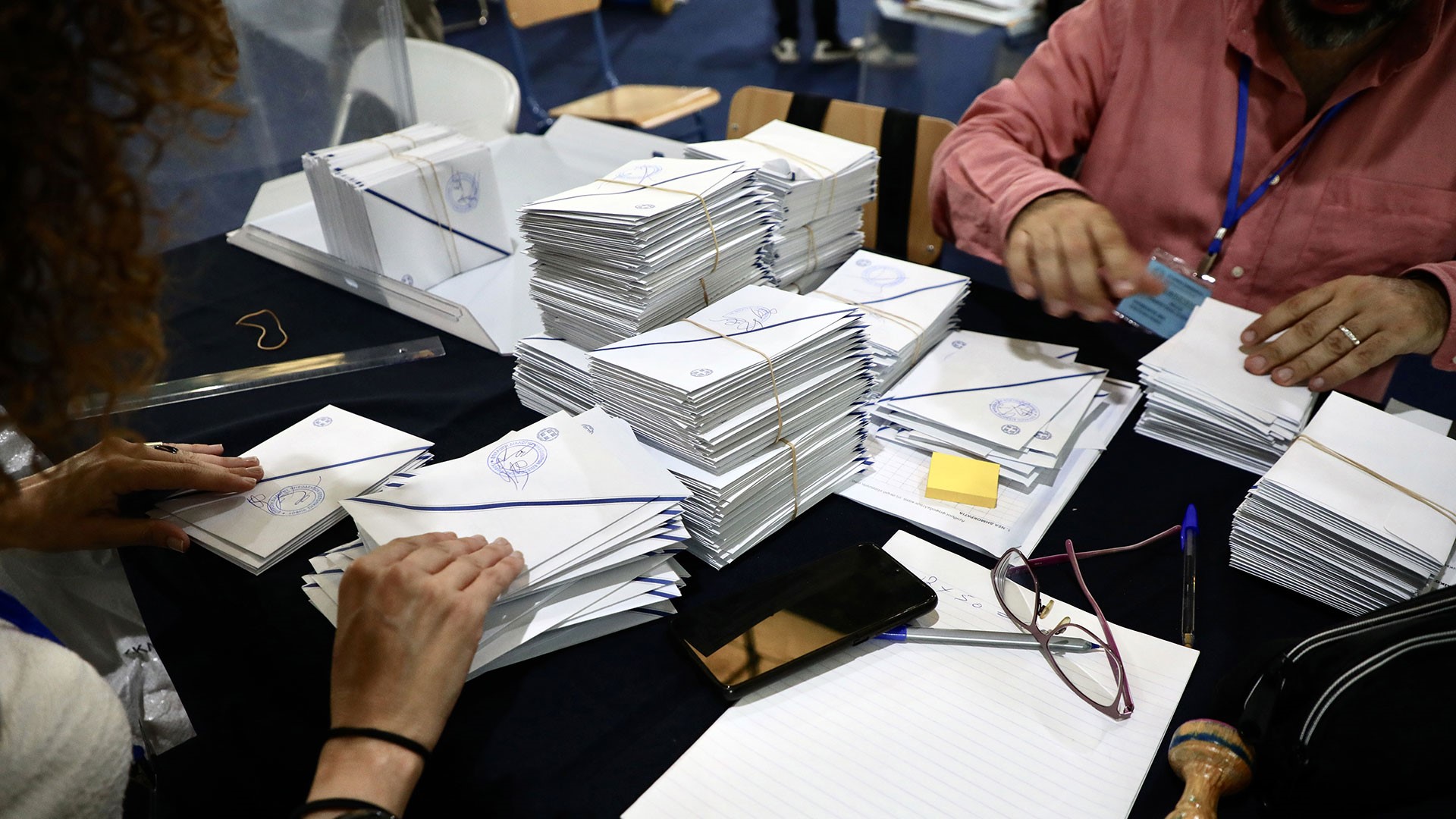 Περισσότεροι οι απέχοντες από τους συμμετέχοντες