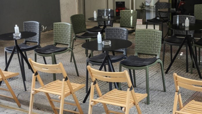 "Ο κλάδος της εστίασης βάλλεται από παντού"