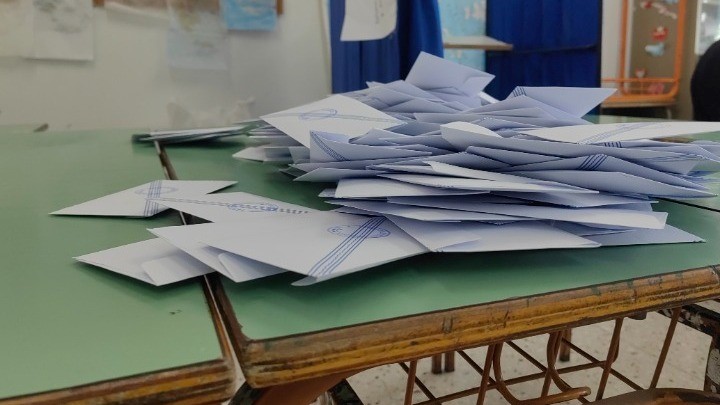 Απώλειες για ΝΔ και ΣΥΡΙΖΑ στο νομό Λάρισας