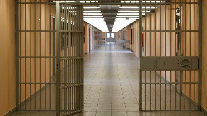 Προφυλακίστηκε ο καθηγητής για ασέλγεια σε βάρος μαθήτριας 