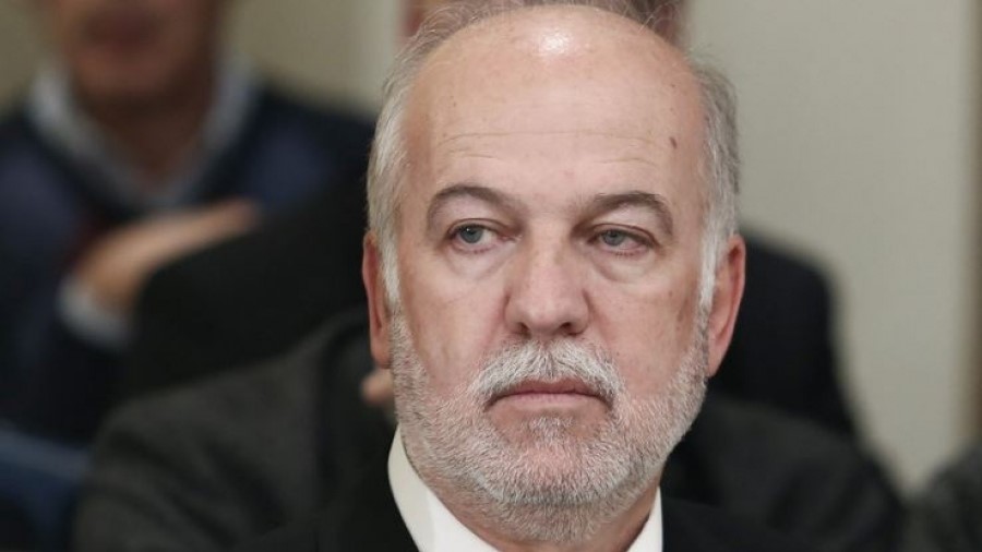 Δεν έπεσε "ούτε ένα εκατοστό τσιμέντου"