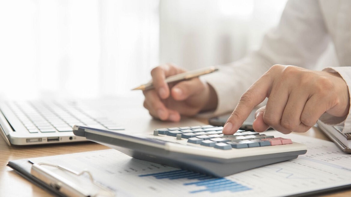 Αντίστροφη μέτρηση για τις φορολογικές δηλώσεις