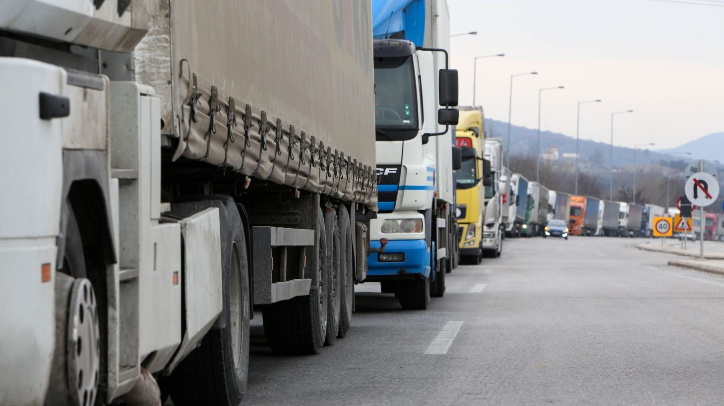 "Χειρόφρενο" τραβούν οι αυτοκινητιστές