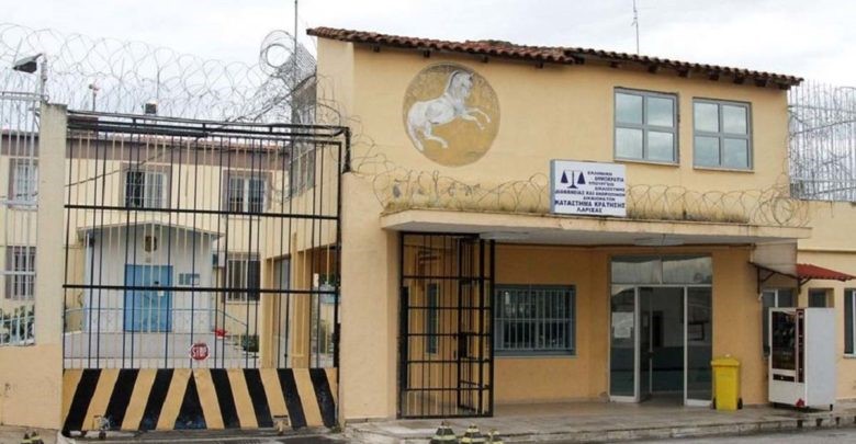 Ξεχειλίζουν οι φυλακές 