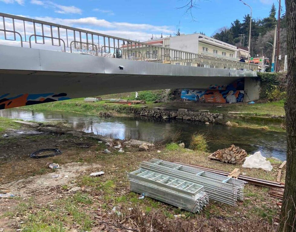 Συνεχίζεται η ανακατασκευή 13 γεφυρών