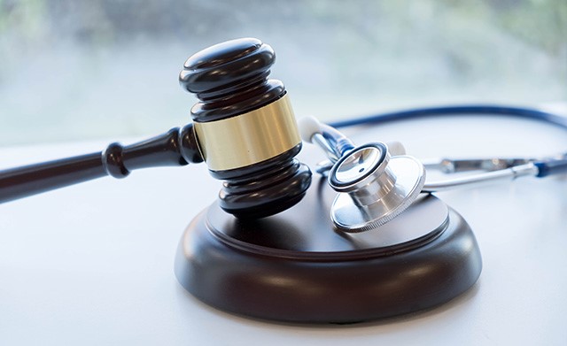 Στο σκαμνί για απάτη γιατροί από Λάρισα και Βόλο