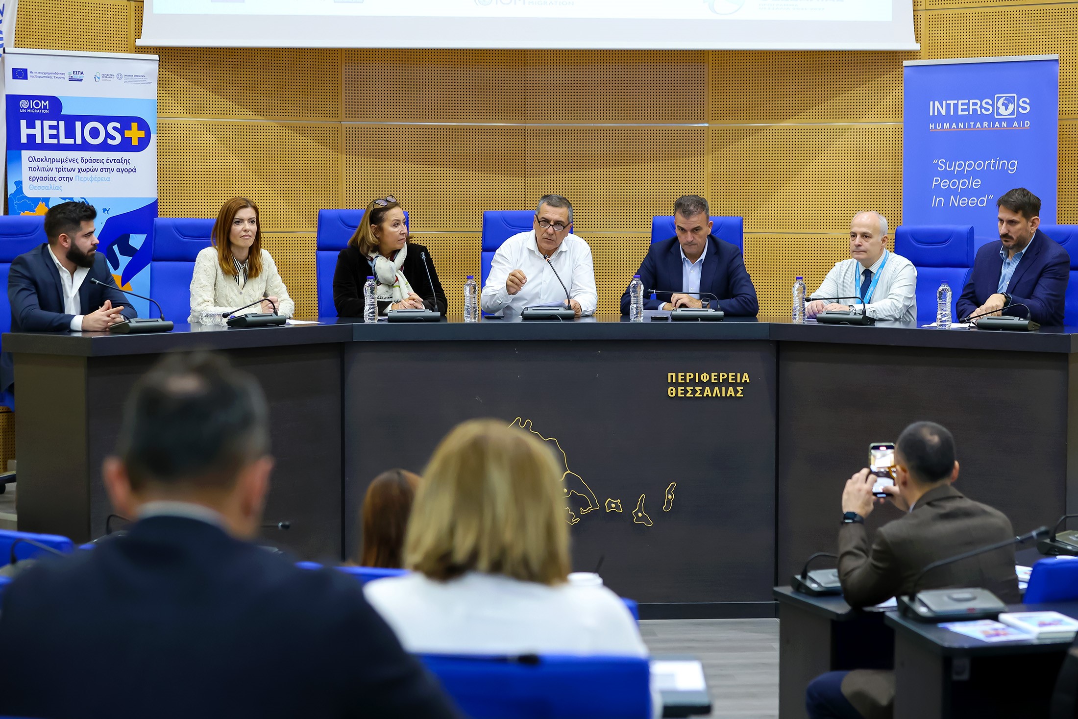 Πρόσφυγες απασχολούνται σε τοπικές επιχειρήσεις