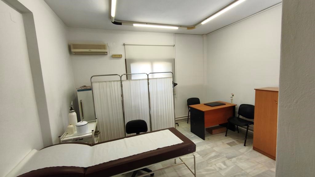 Eγκαινιάστηκαν τα ανακαινισμένα Αγροτικά Ιατρεία