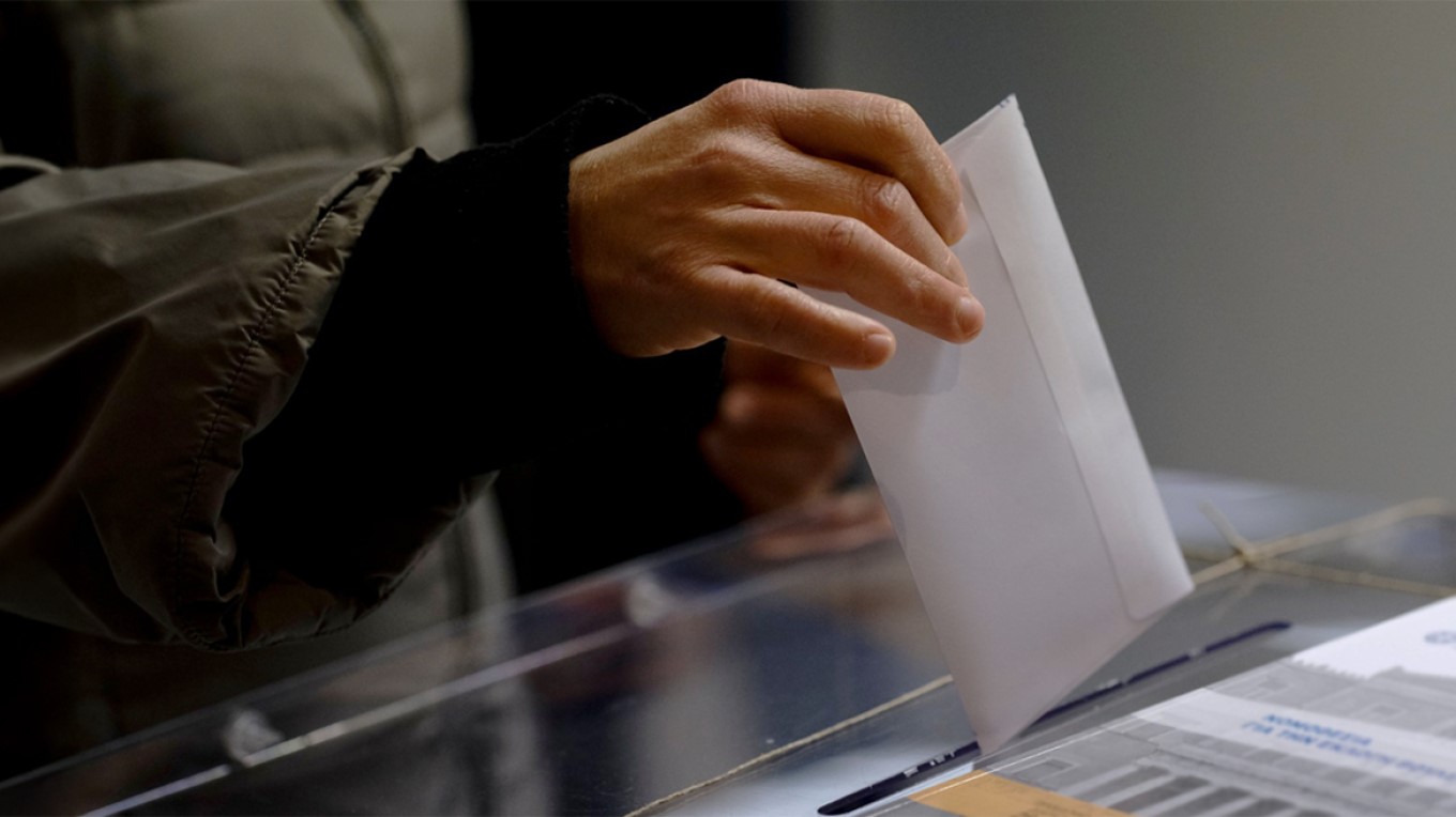 Δημοσκόπηση Interview: Στο 29,7% η ΝΔ
