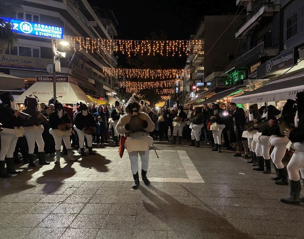 Μεγάλη γιορτή με τους Καρκάτζαλους Γοργογυρίου (φωτο)