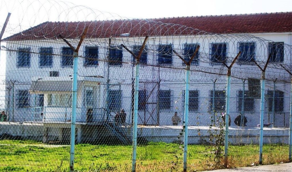 Στα "κάγκελα" εξωτερικοί φρουροί, ζητούν μέτρα