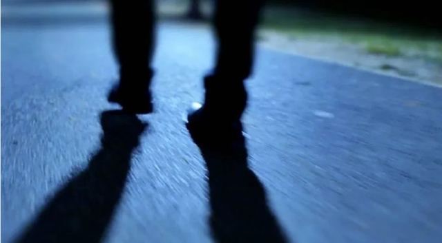 Απειλούσε με αυτοσχέδιο δρεπάνι γείτονες και αστυνομικούς!