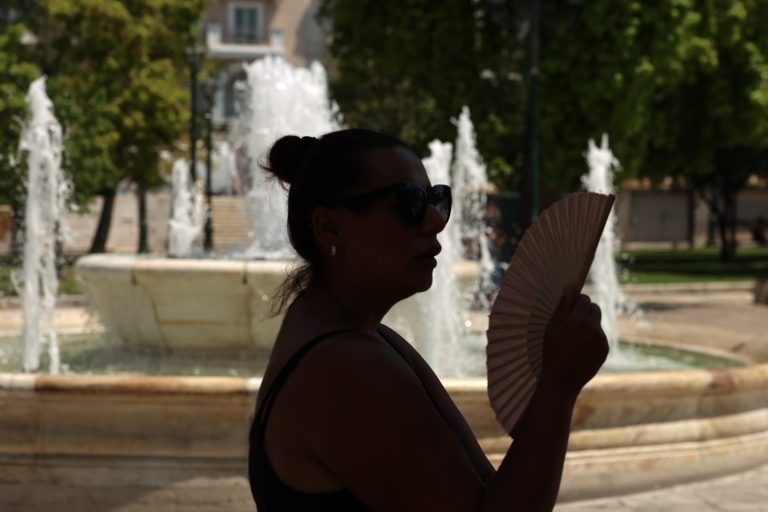 Έκτακτα μέτρα για τους εργαζόμενους λόγω καύσωνα 