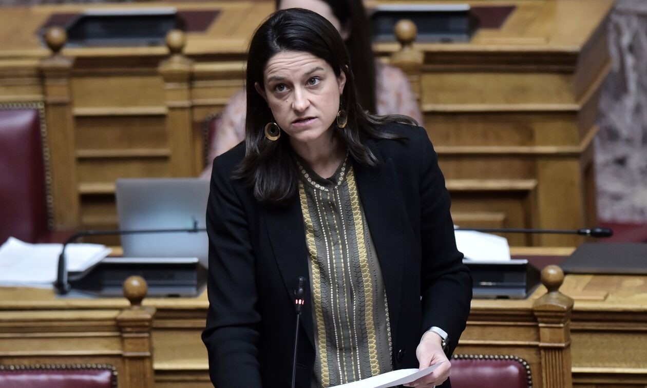 Η αντιπολίτευση θέλει να υπονομεύσει την επιστολική ψήφο