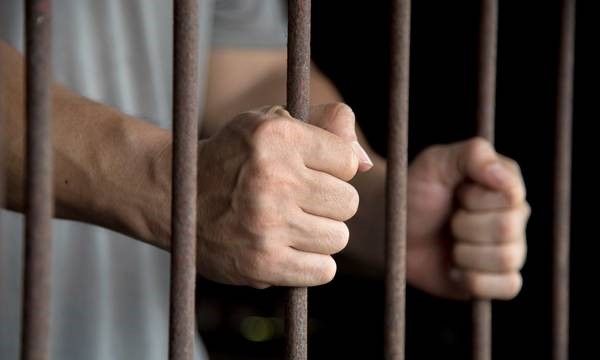 Θεριό ανήμερο στα κρατητήρια 40χρονος