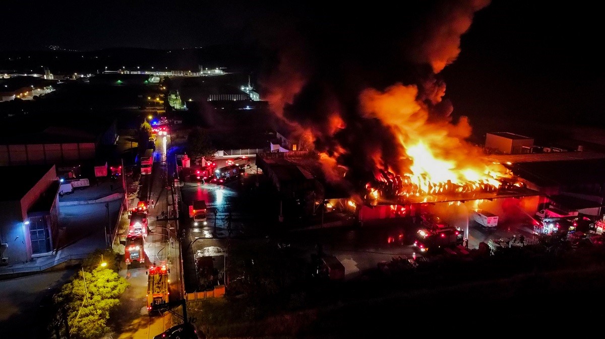 Από πρόθεση η φωτιά στο εργοστάσιο Γιαννίτση