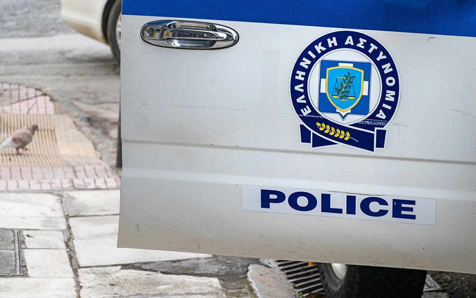 Λάρισα: Χειροπέδες στον ληστή μίνι μάρκετ