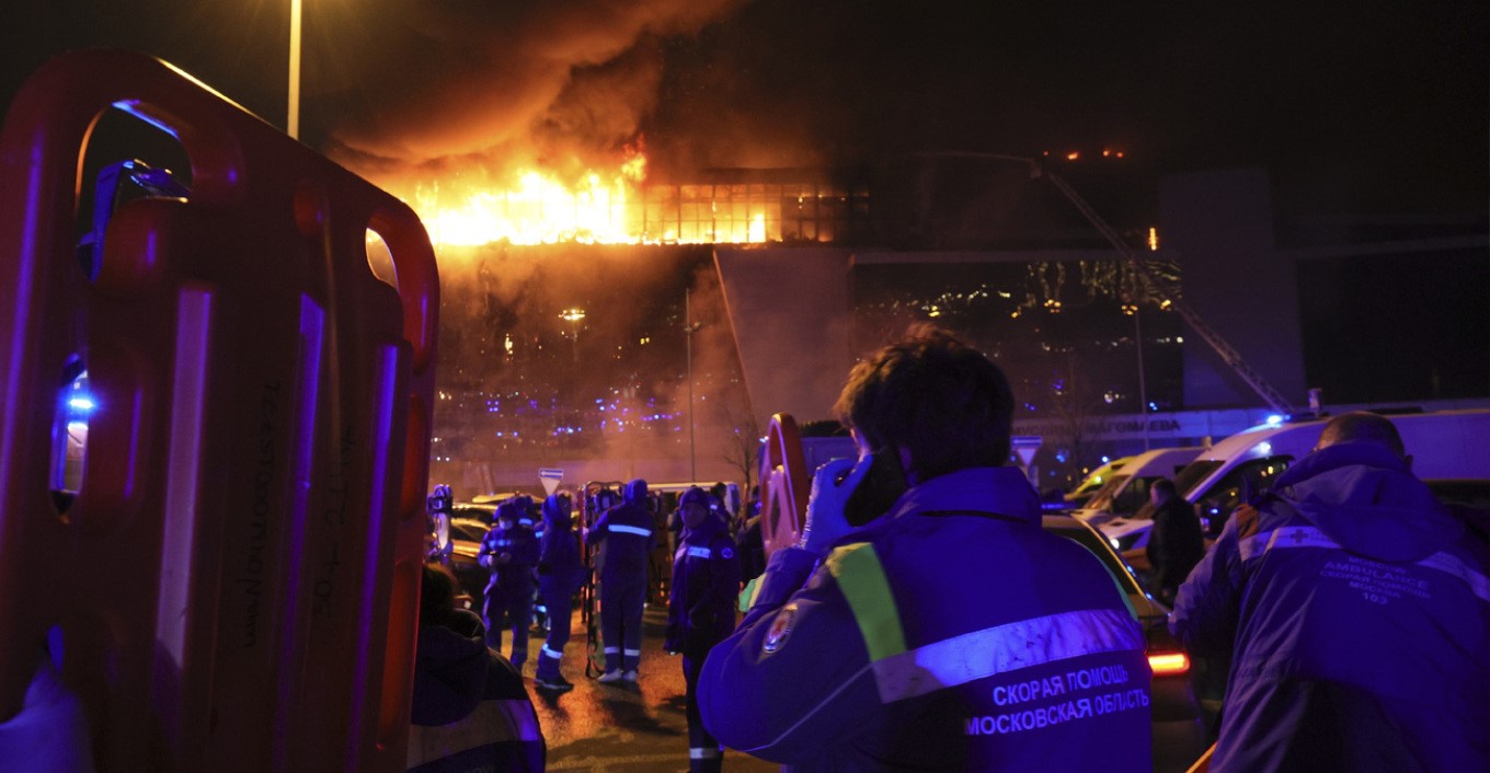 Τουλάχιστον 95 άτομα εξακολουθούν να αγνοούνται