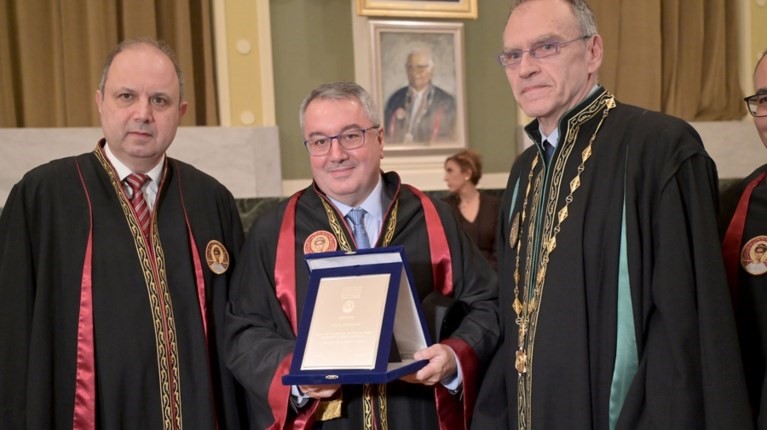 Επίτιμος διδάκτορας του ΑΠΘ ο Τρικαλινός καθηγητής