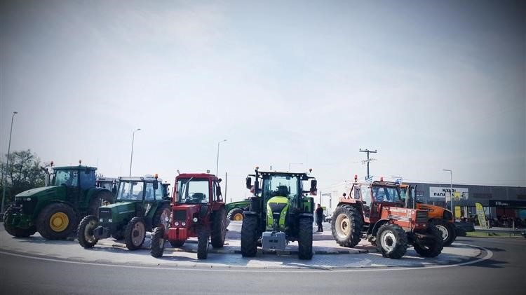 Ξεκινούν μπλόκα στη Θεσσαλία