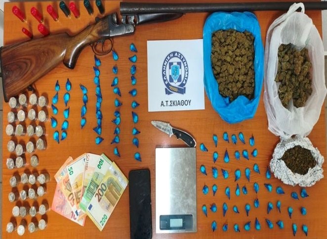 Συνελήφθη με κοκαΐνη, κάνναβη και κυνηγετικό όπλο 