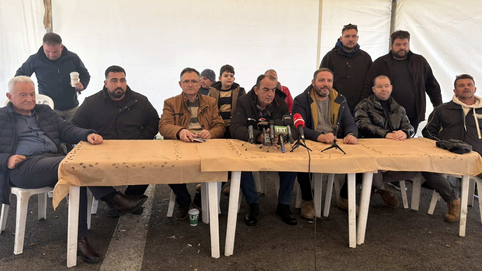 “Θα είμαστε εδώ και μετά τις γιορτές”