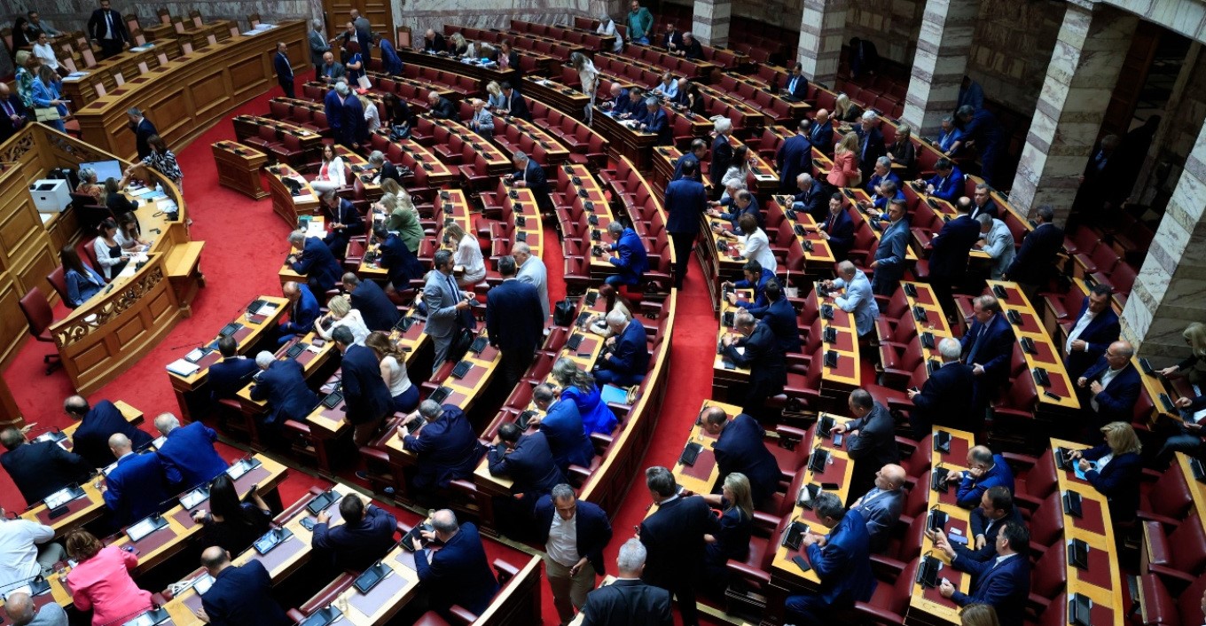 Εισηγείται την άρση ασυλίας των 11 βουλευτών για τον ΟΠΕΚΕΠΕ