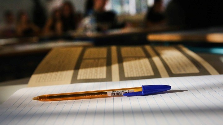 Όλα έτοιμα για την πρεμιέρα των πανελλαδικών εξετάσεων