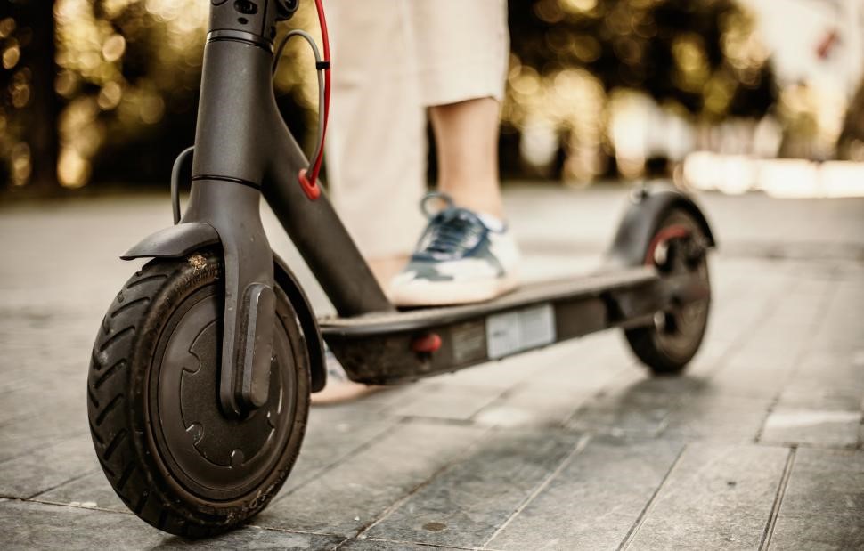 Εκτός κινδύνου ο 18χρονος με το πατίνι