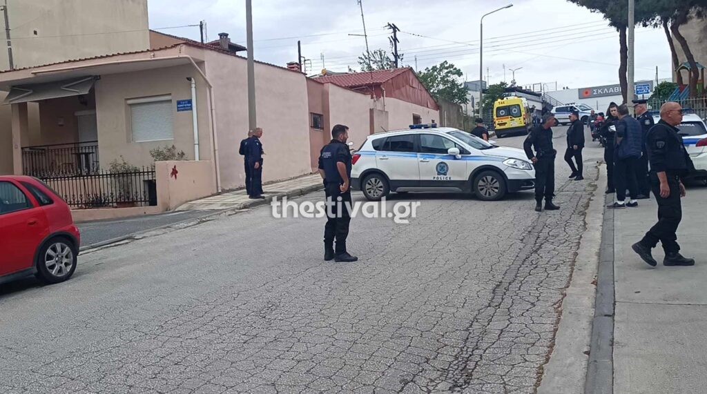 Πυροβόλησαν και σκότωσαν άνδρα από διερχόμενο όχημα