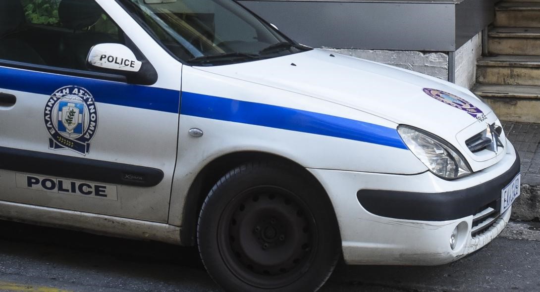 18χρονος γρονθοκόπησε και αφαίρεσε χρυσή καδένα από ανήλικο