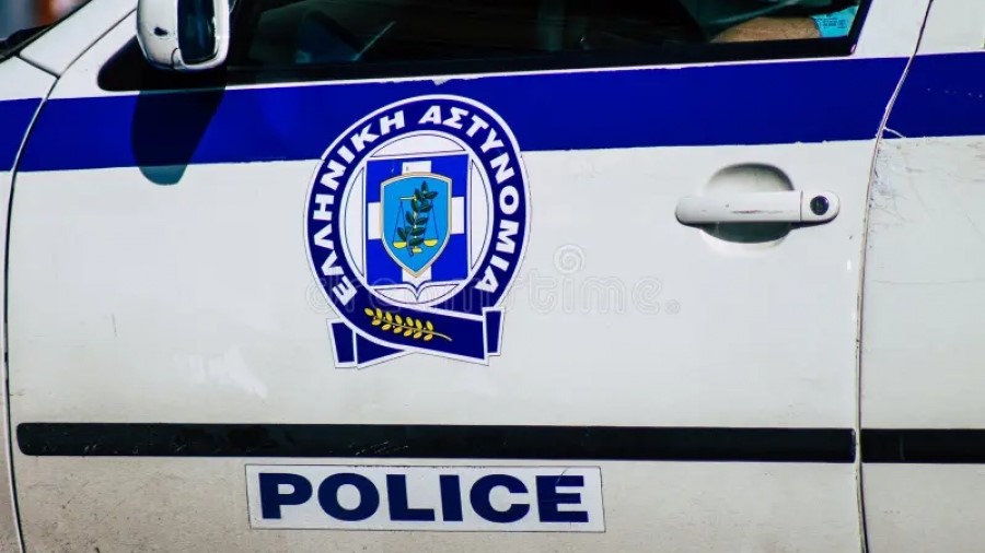 Πύλη: Ανήλικος οδηγός φορτηγού ενεπλάκη σε τροχαίο