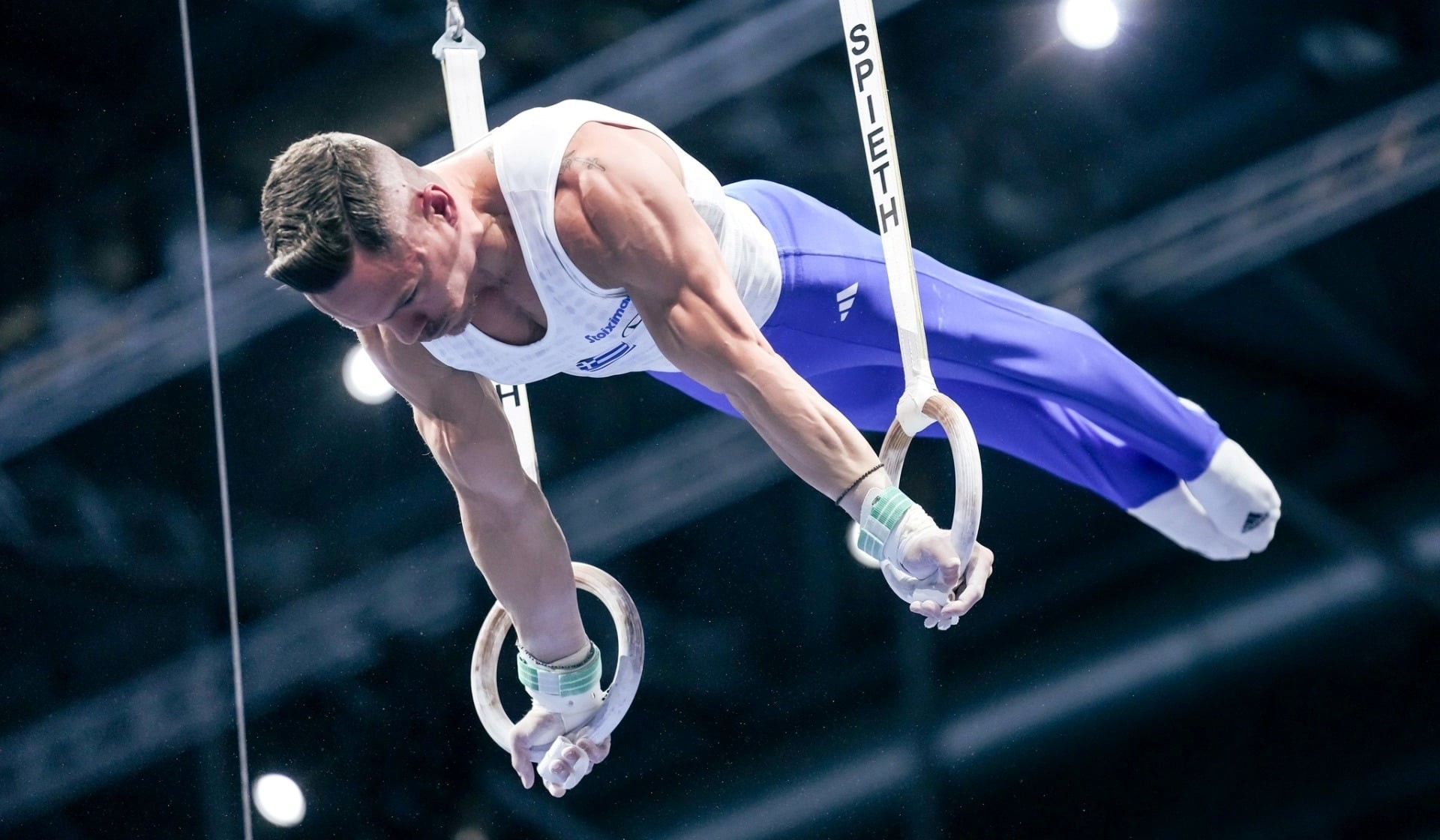 "Χρυσός" ο Πετρούνιας στο Κάιρο