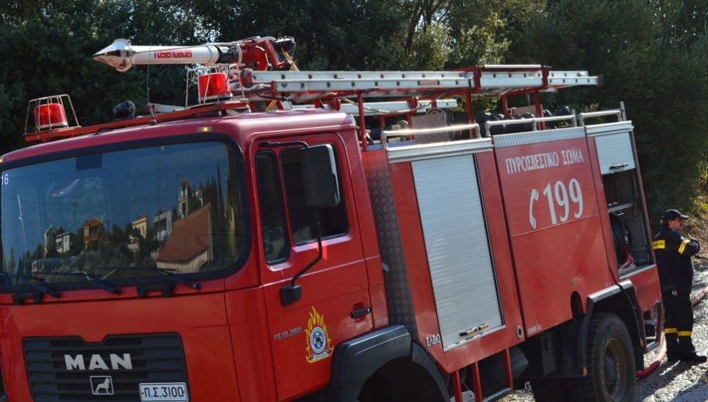 Στις φλόγες σπίτι προκάτ στο Νεοχώρι Πηλίου