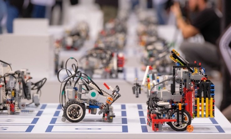 Στο επίκεντρο της καινοτομίας και της ρομποτικής