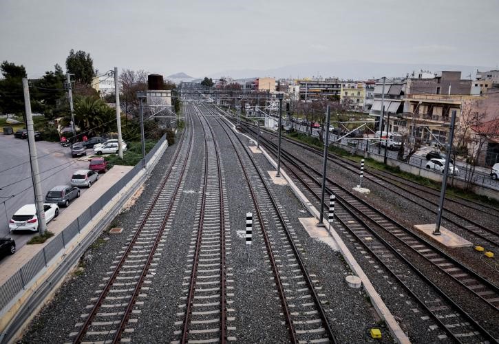 Οι 13 ενέργειες για την ανάταξη του ελληνικού σιδηροδρόμου