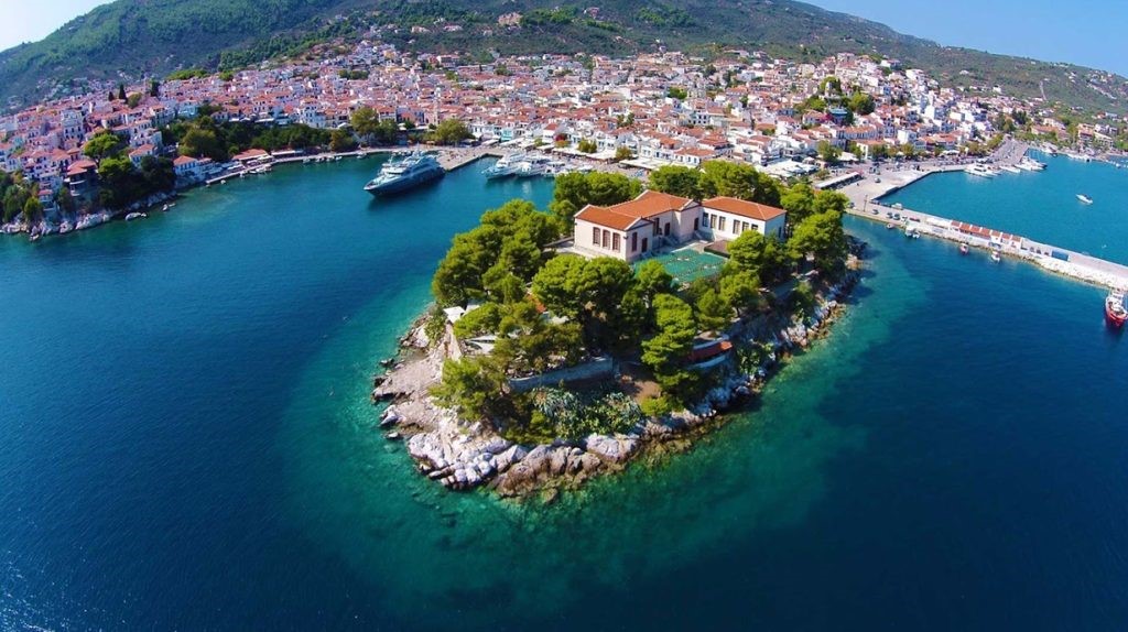 Αναζητούνται λύσεις για την στέγαση 250 εκπαιδευτικών