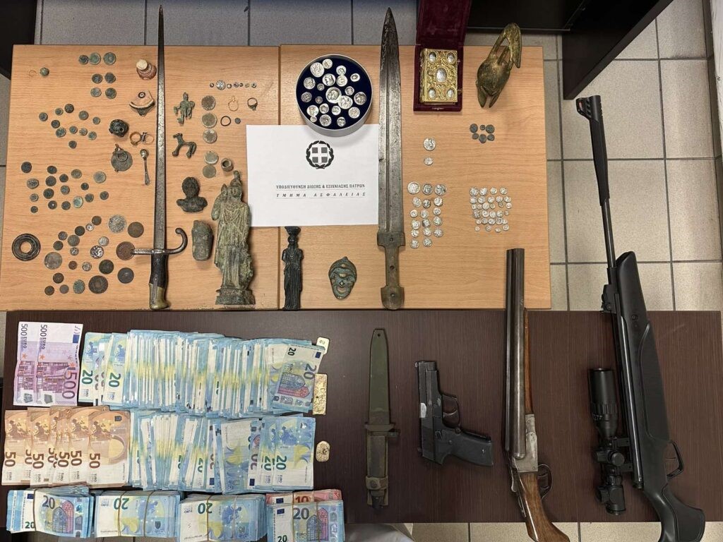 Εξαρθρώθηκαν δύο σπείρες αρχαιοκαπηλίας