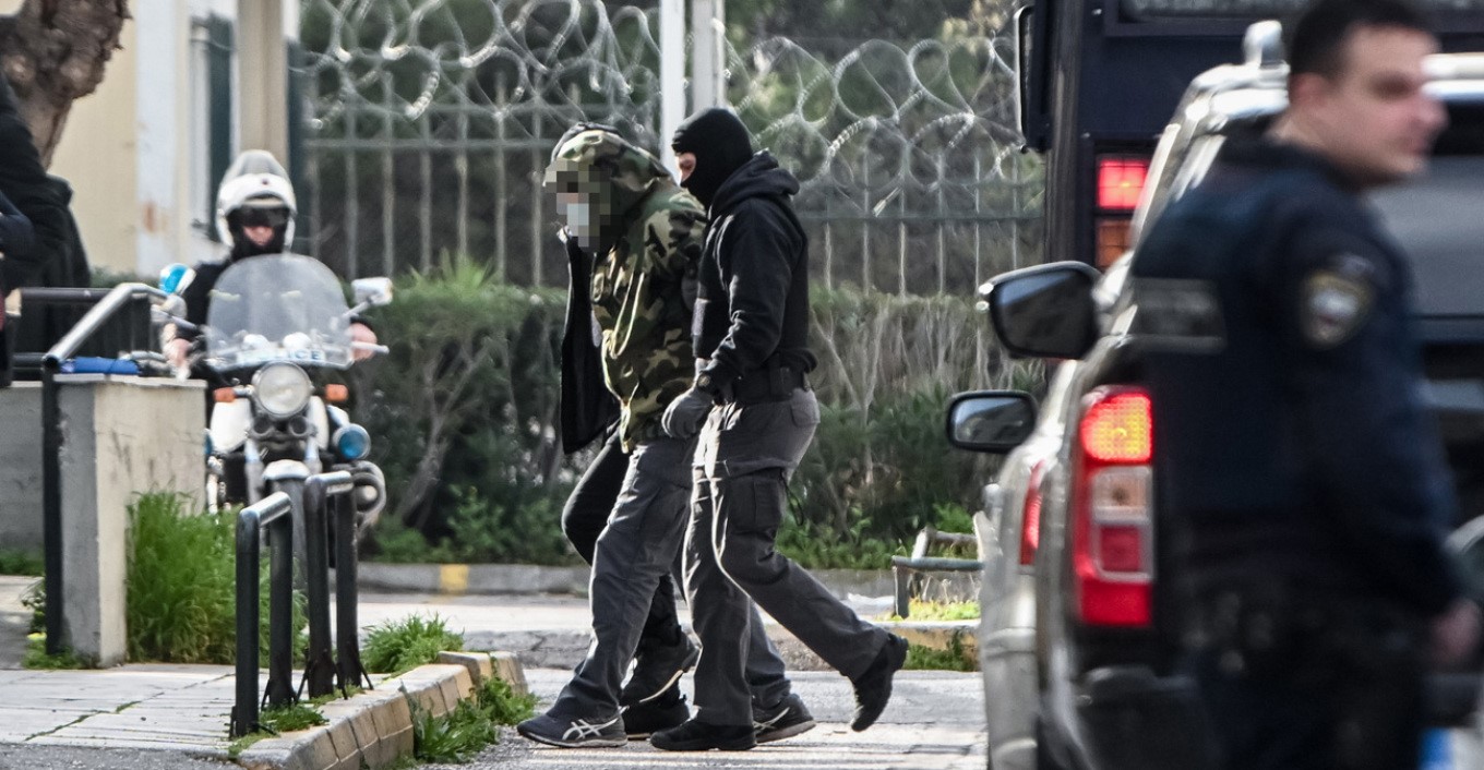Στη φυλακή οι 6 κατηγορούμενοι για τρομοκρατικές επιθέσεις