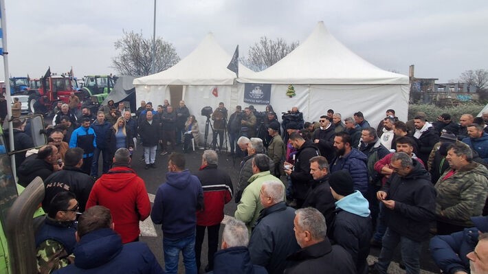 Κλείνουν τη Δευτέρα τις σήραγγες των Τεμπών για τα φορτηγά