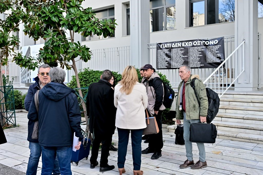 Ένταση για τα “χαμένα” βίντεο της εμπορικής αμαξοστοιχίας 