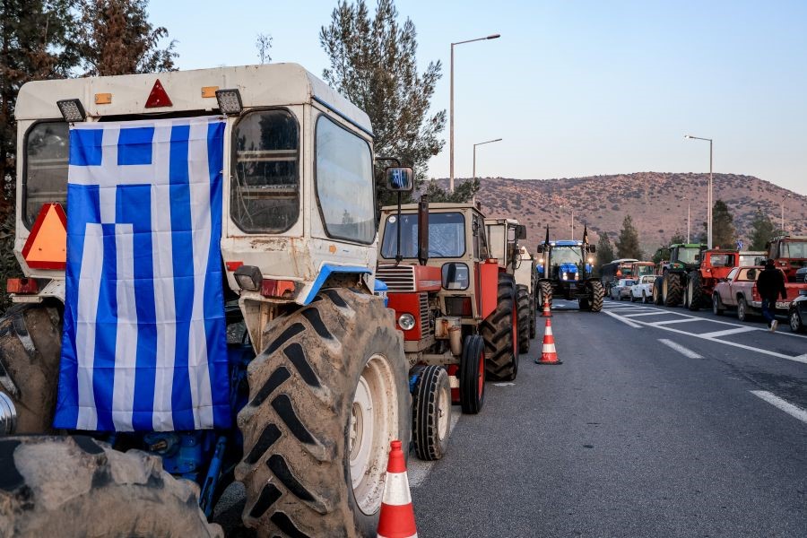 Οι αγρότες καλούν σε διάλογο την κυβέρνηση