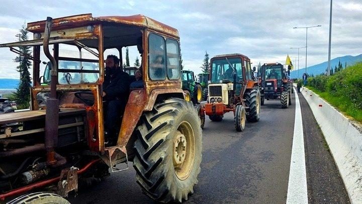 Σκληρή γραμμή από το μπλόκο Νίκαιας