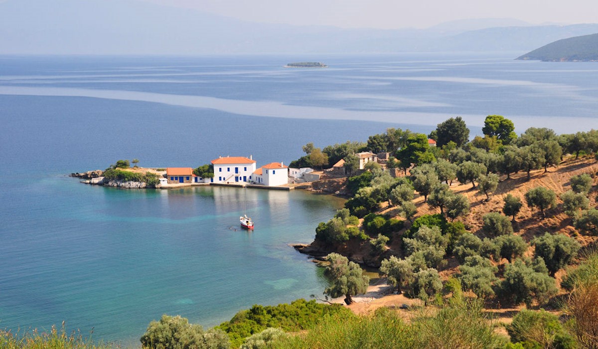 “Κατάλληλα για κολύμπι τα νερά του Παγασητικού”