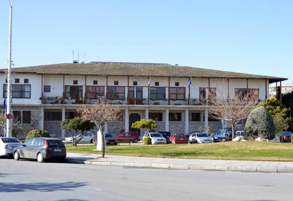 Άνοιξαν 96 προσλήψεις χωρίς πτυχίο