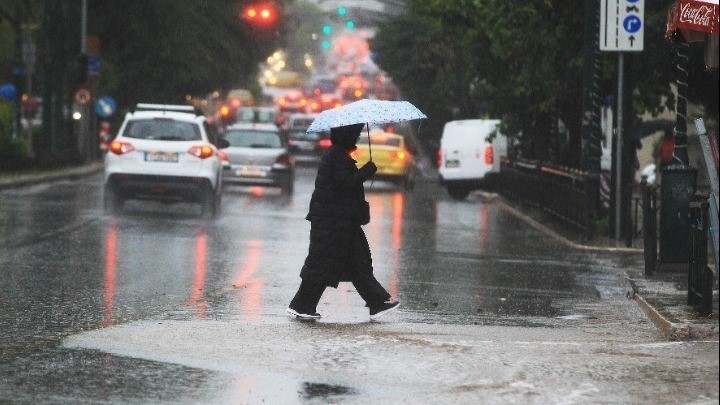 Ισχυρές βροχές και καταιγίδες μέχρι την Πέμπτη 