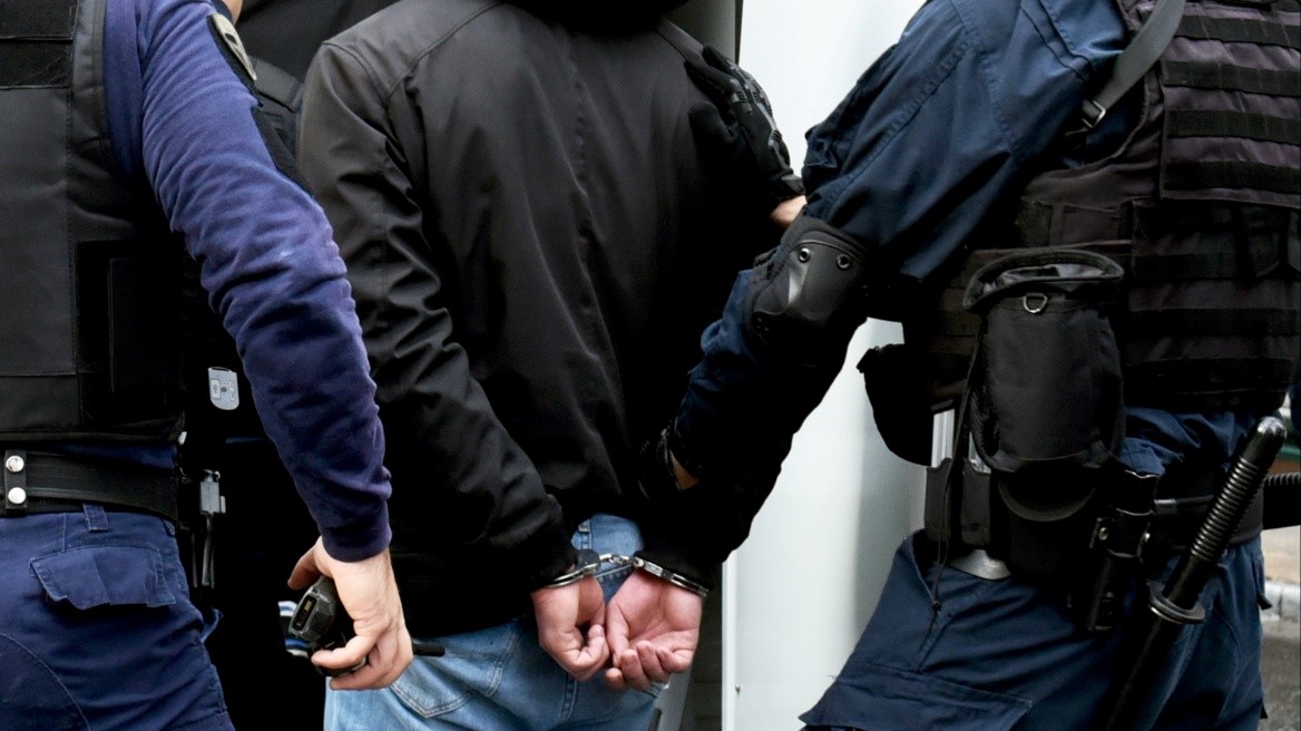 Στη φυλακή 34χρονος επιδειξίας στον Βόλο